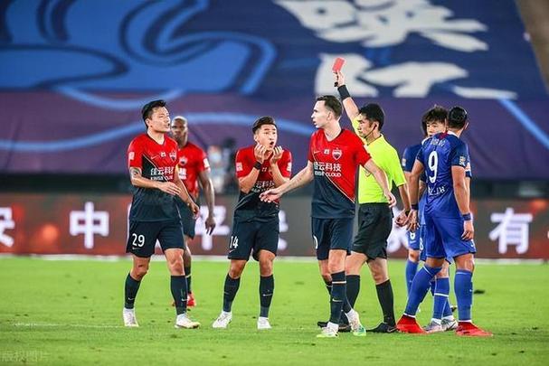 开云-里尔窗口期豪取连胜,志在中超名次提升,更衣室稳定,纪律约束更严格(豪取13连胜追平中超纪录)