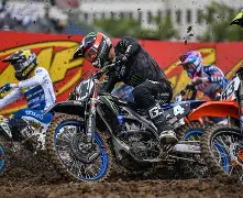 开云体育-摩托车赛附加赛掀起高潮，关东巨龙队强势横扫胶东迅豹队，老将里程碑之夜——目标直指冠军(山东男篮和辽宁男篮比赛打架视频全部过程)