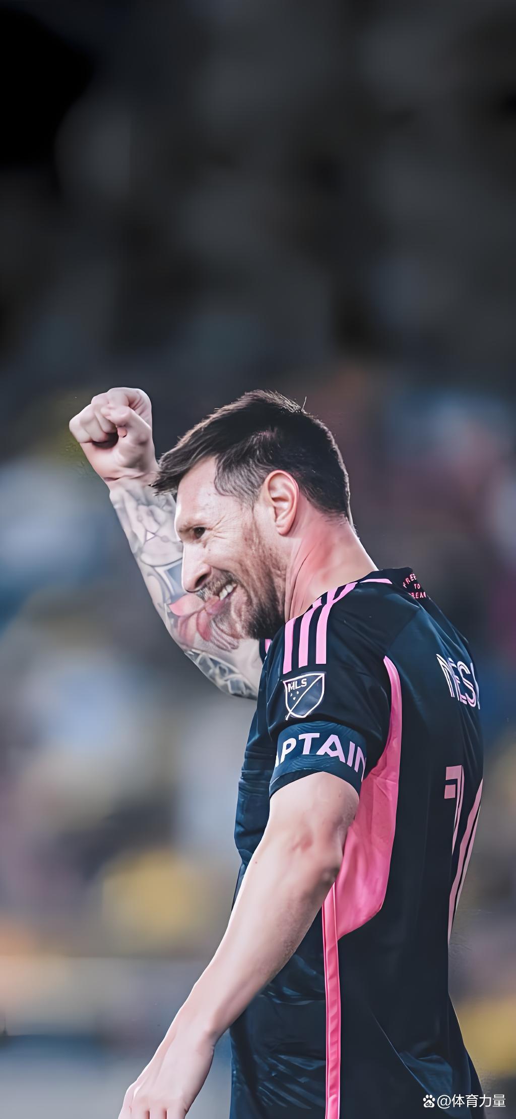 开云体育- 本场比赛梅西的最高光时刻出现在第65分钟,梅西在左 