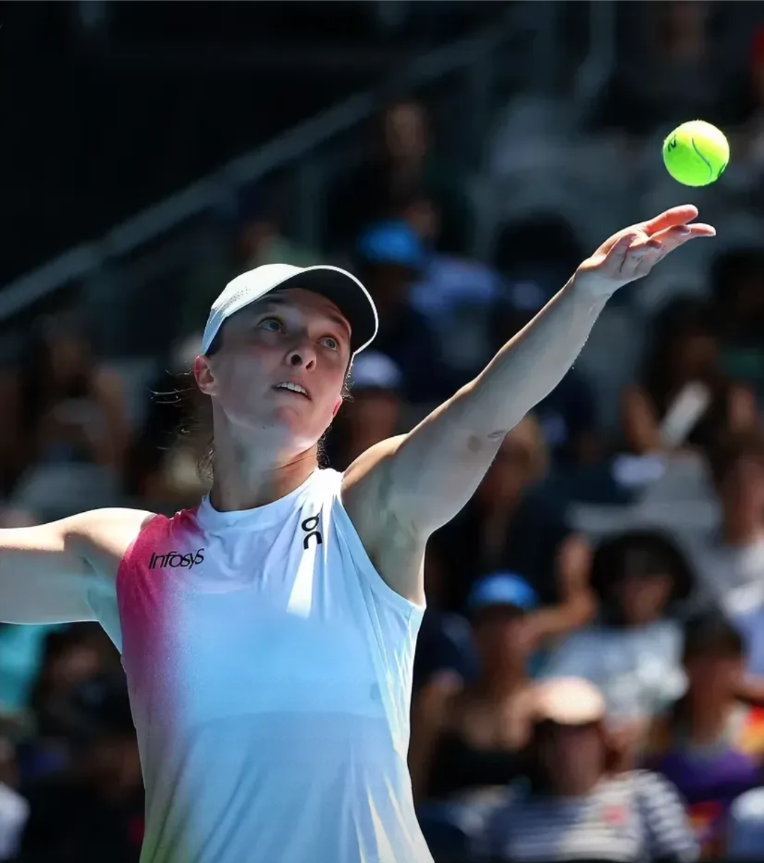 开云体育-阿扎伦卡回归赛场，爆冷首场状态亮眼，澳大利亚队观众沸腾！的简单介绍