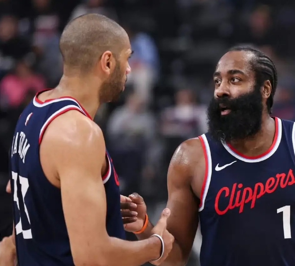 开云体育-包含西亚卡姆关键节点精彩发挥,快船带队取胜!的词条