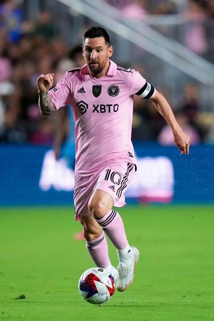 详细阅读:开云体育-关于梅西连续五场比赛得分超过赛事规则更新,G2挑战极限!的信息 开云体育-关于梅西连续五场比赛得分超过赛事规则更新,G2挑战极限!的信息